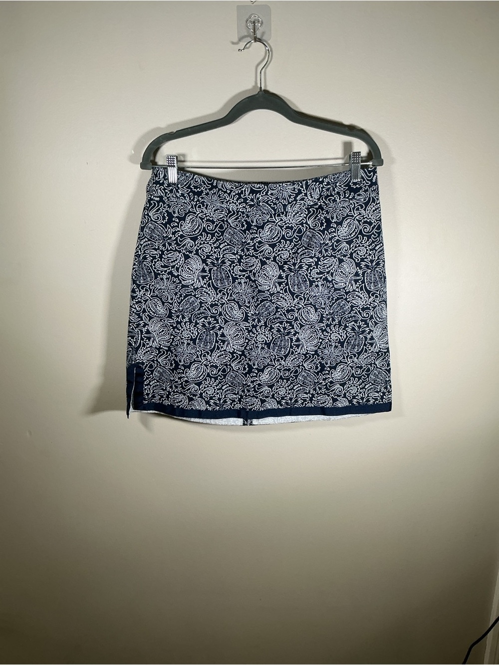 Vineyard Vines Women’s Size 10 Navy White Paisley Skort Golf Tennis Lined